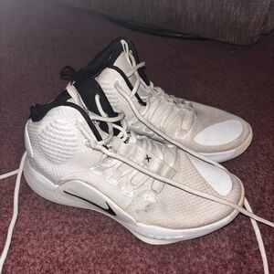 Hyperdunk Nike Basketball Shoes size 6.5